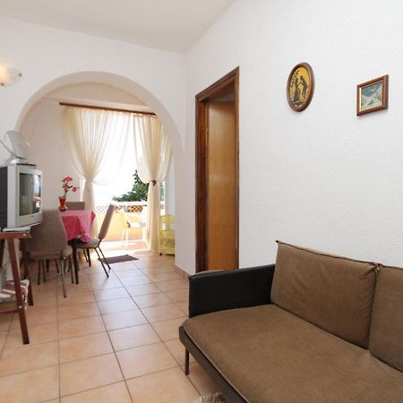 Apartments By The Sea Novi Vinodolski - 5558 الغرفة الصورة