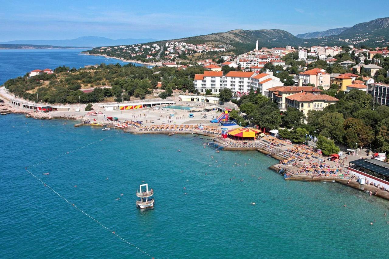 Apartments By The Sea Novi Vinodolski - 5558 المظهر الخارجي الصورة