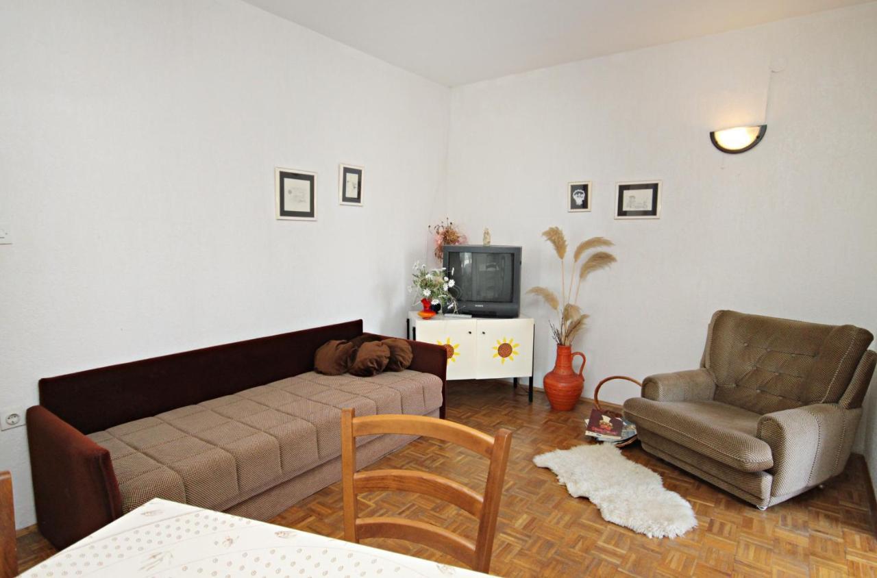 Apartments By The Sea Novi Vinodolski - 5558 المظهر الخارجي الصورة