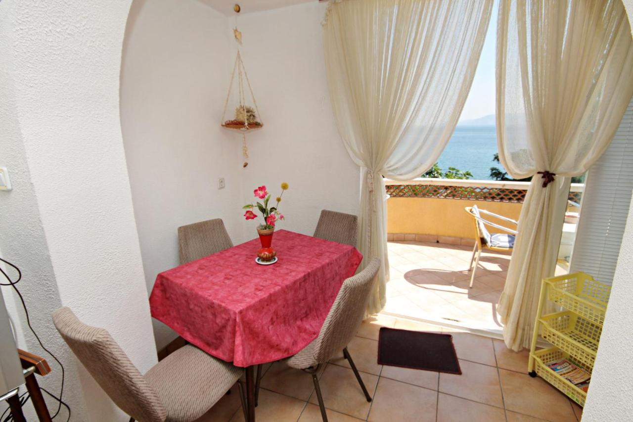 Apartments By The Sea Novi Vinodolski - 5558 المظهر الخارجي الصورة
